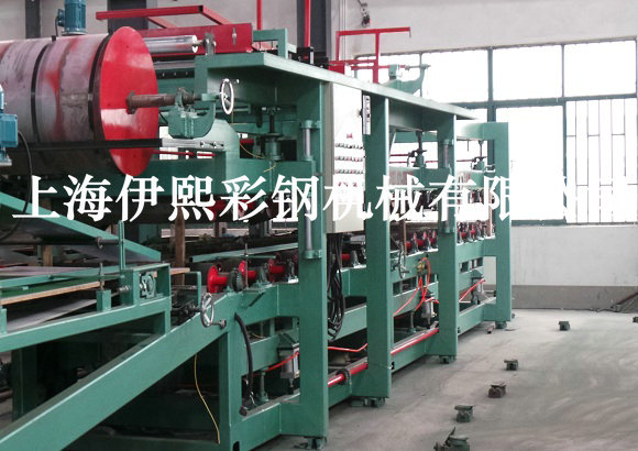 彩鋼不銹鋼巖棉復(fù)合板機(jī)