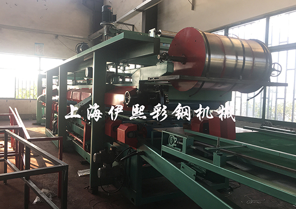 不銹鋼夾芯板復合機